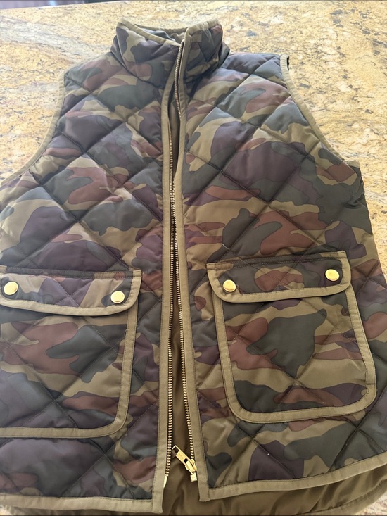 J. Crew Jackets & Blazers - J. Crew Quilted Camo Puffer Vest in Olive and Brown CAMO